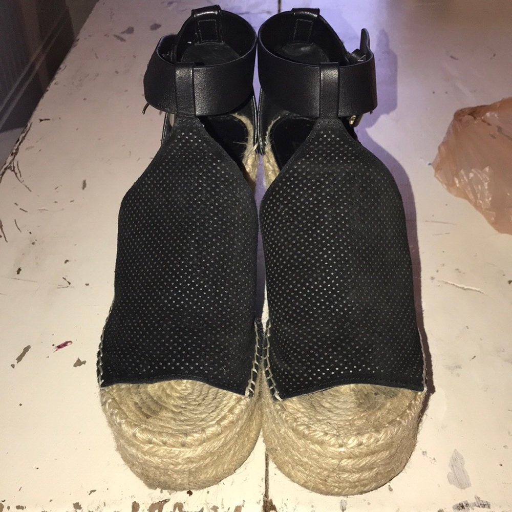MARC FISHER ESPADRILLES